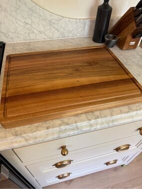 NWT Acacia Wood Cutting Board